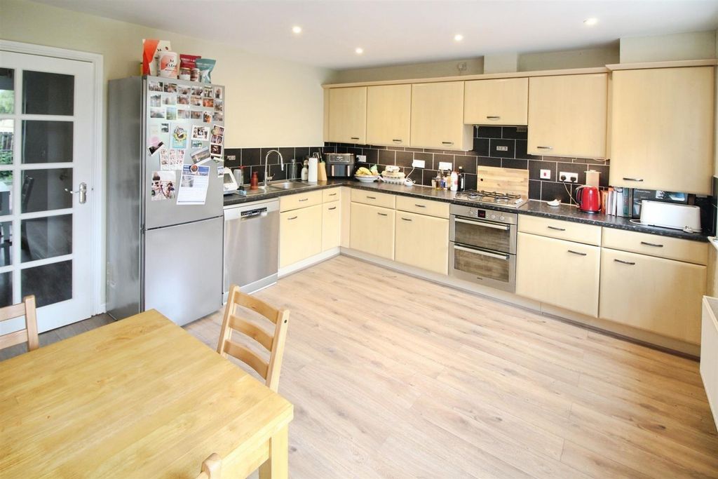 Property photo 3 of 14 Kitchen/Diner