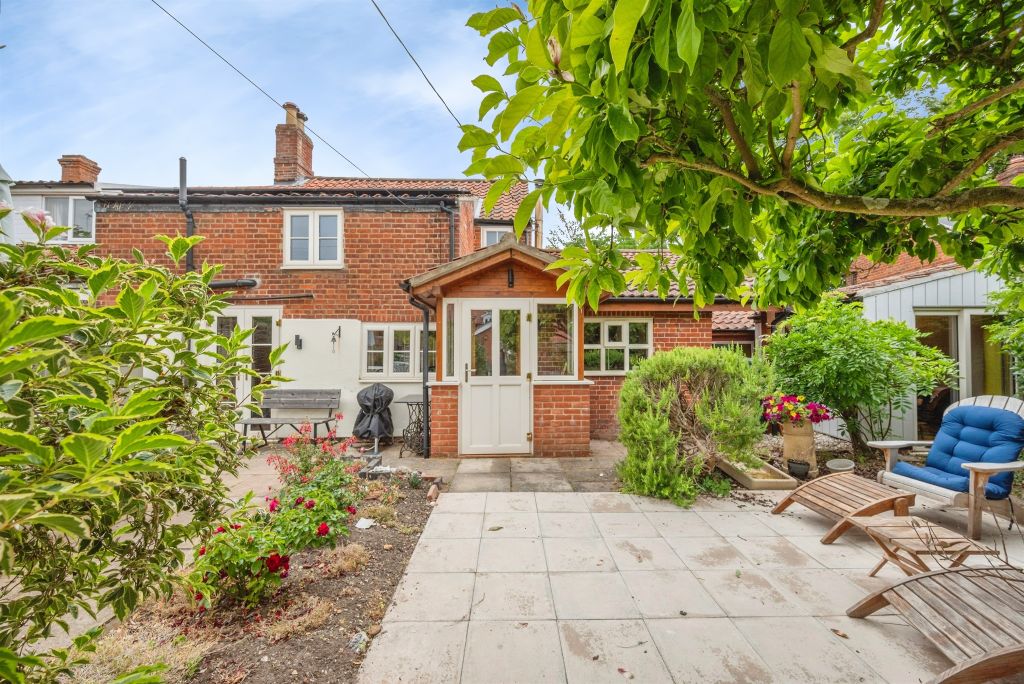 Property photo 1 of 19