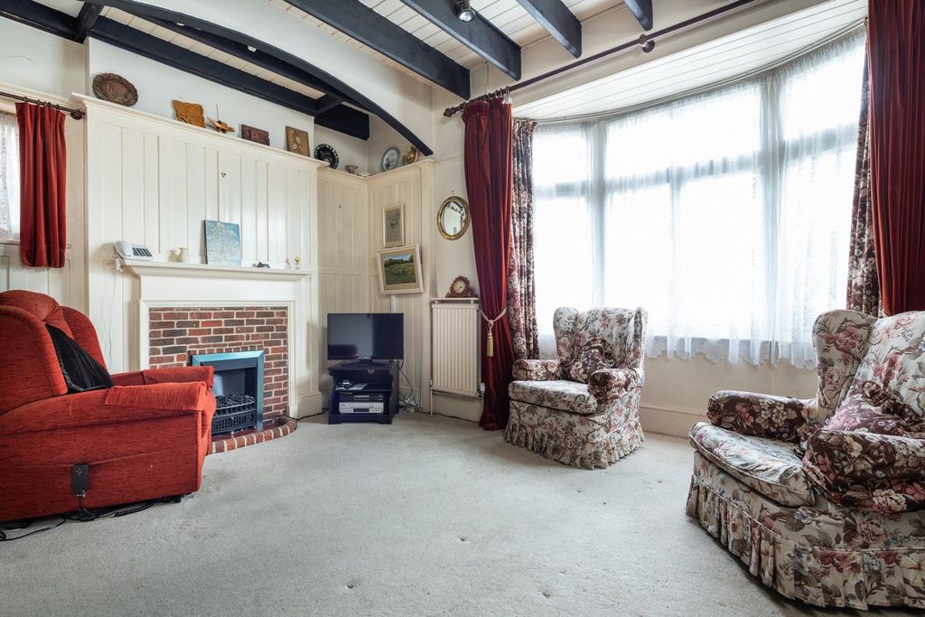 Property photo 2 of 7