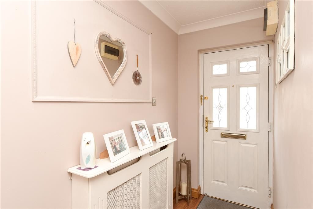 Property photo 3 of 13 Entrance Hall