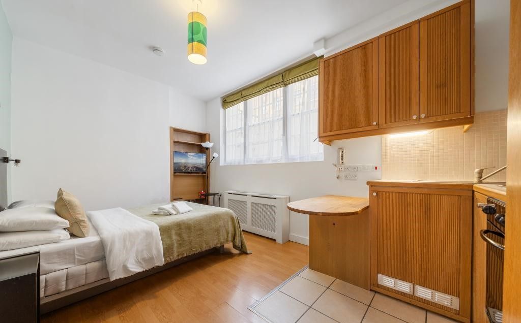 Property photo 2 of 8 4555151