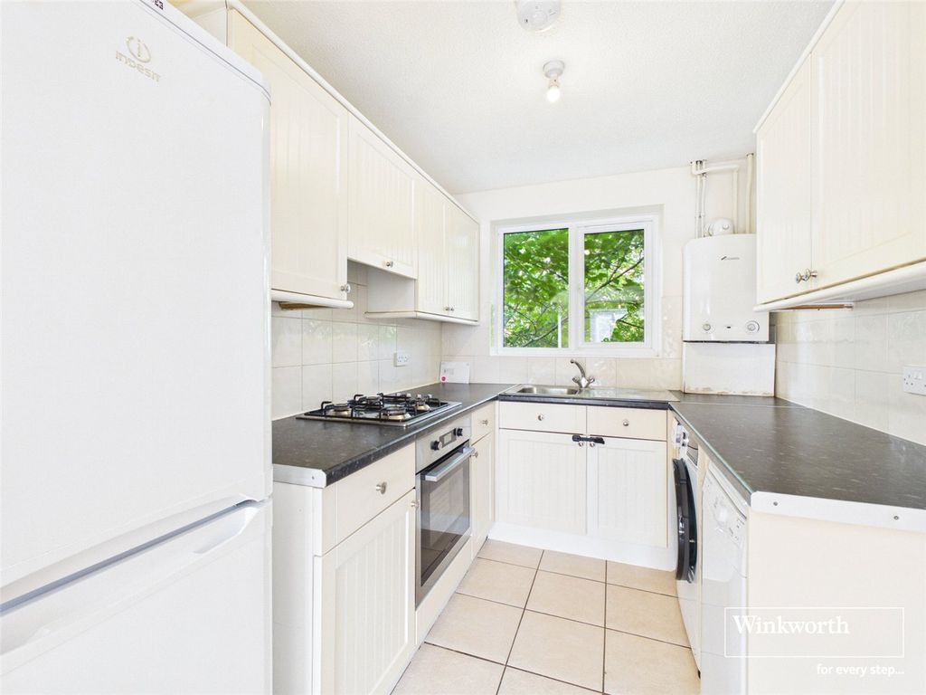 Property photo 3 of 8 Picture No. 21