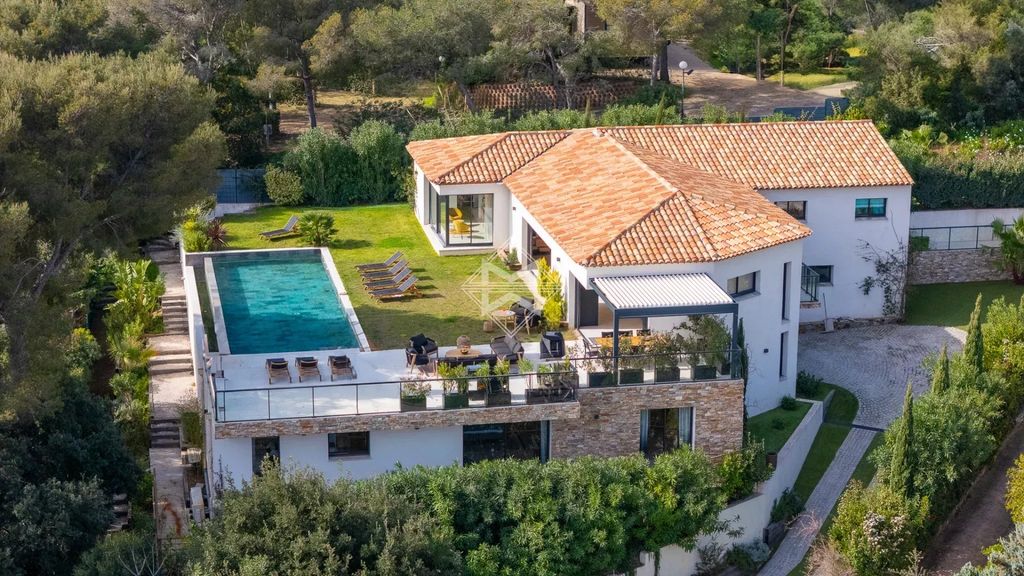 Property photo 1 of 21