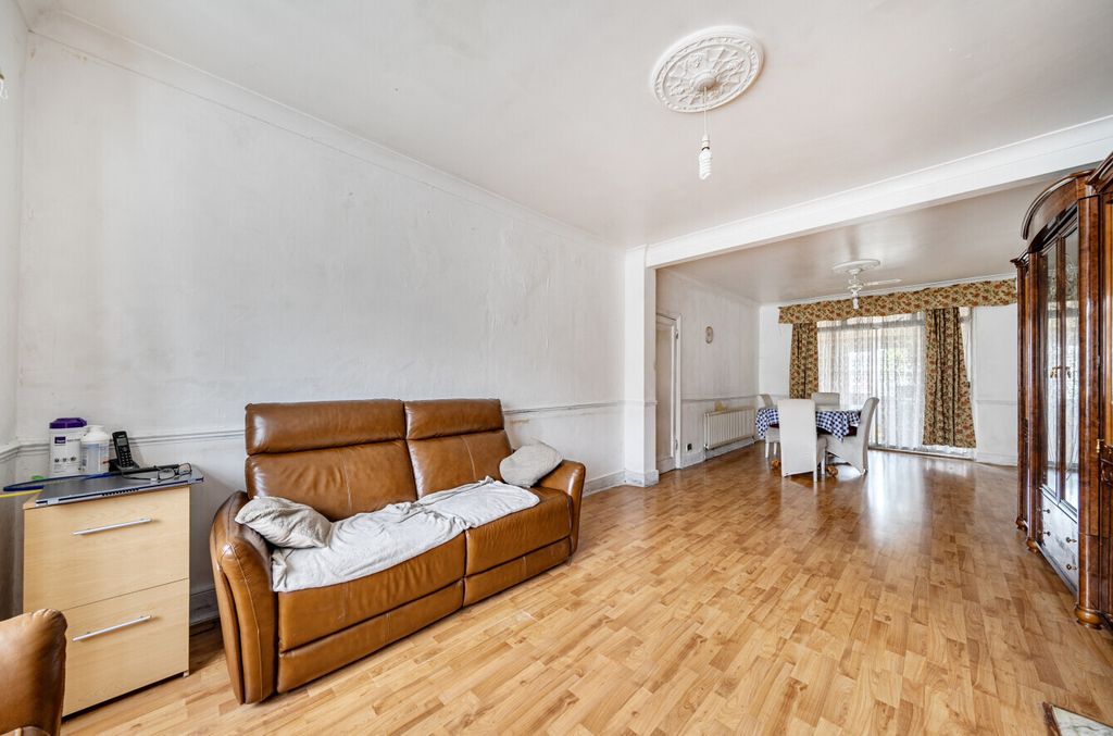 Property photo 3 of 17 Picture No. 05