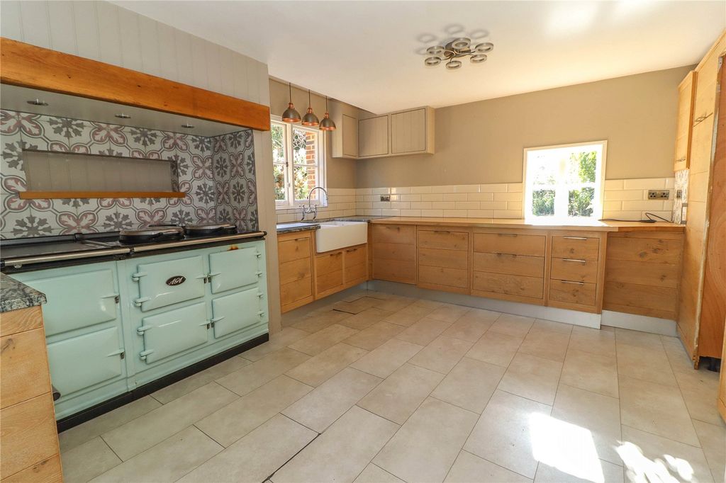 Property photo 3 of 13 Picture No. 10