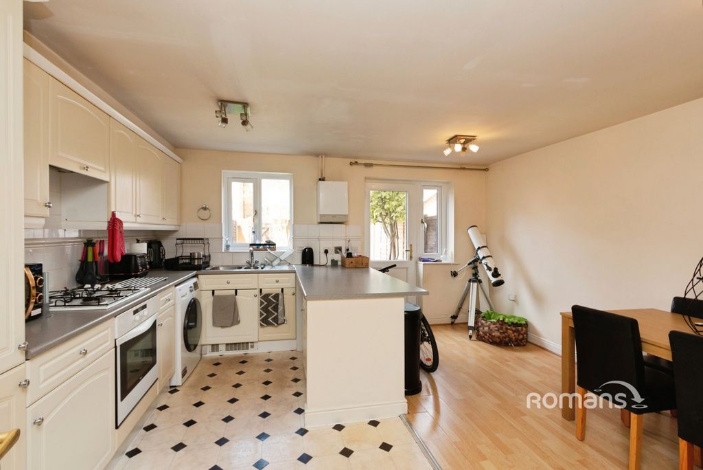 Property photo 2 of 14 Pbox-Img.Jpg