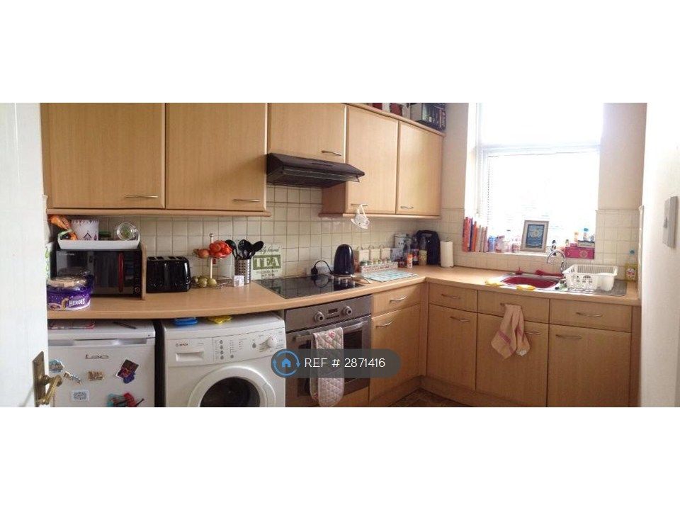 Property photo 2 of 7 Kitchen