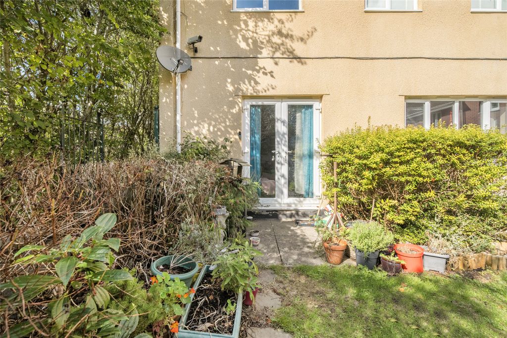 Property photo 1 of 9 Picture No. 21