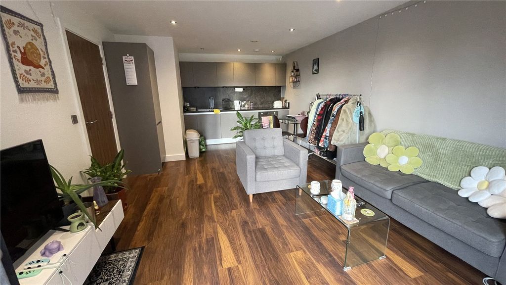 Property photo 3 of 13 3