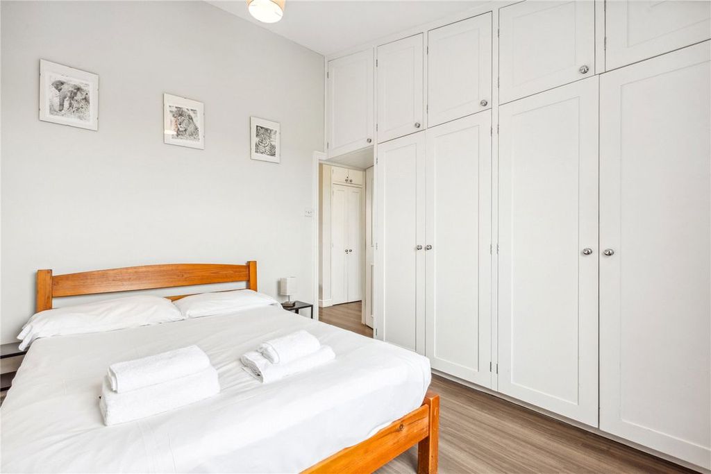 Property photo 3 of 6