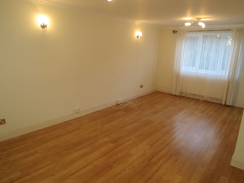 Property photo 3 of 7 Image