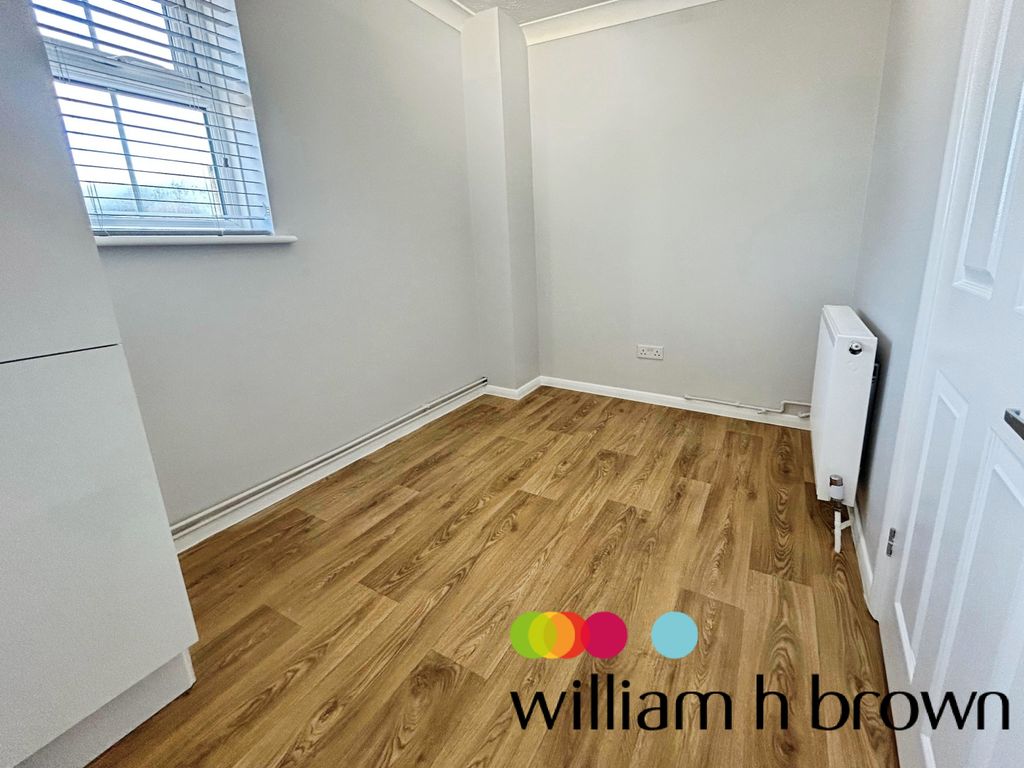 Property photo 3 of 8 Dining Room