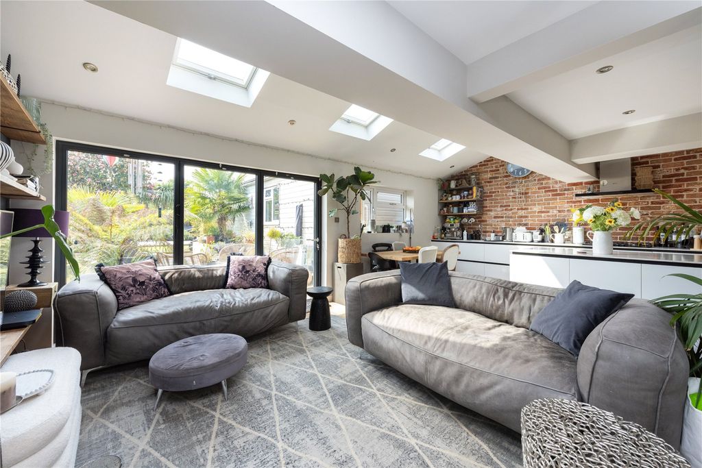 Property photo 2 of 15 Picture No. 02