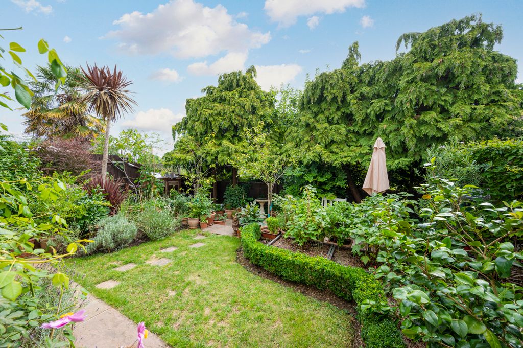 Property photo 1 of 23 Picture No. 12