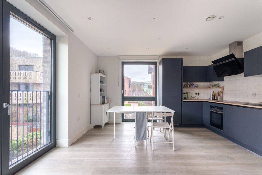 Property photo 1 of 14 Picture No. 08