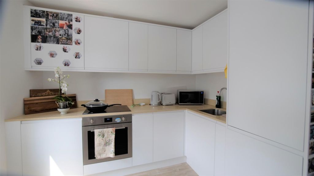 Property photo 3 of 9 Dscf7714.Jpg