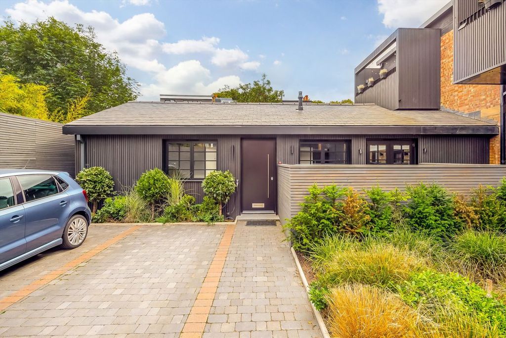 Property photo 1 of 5