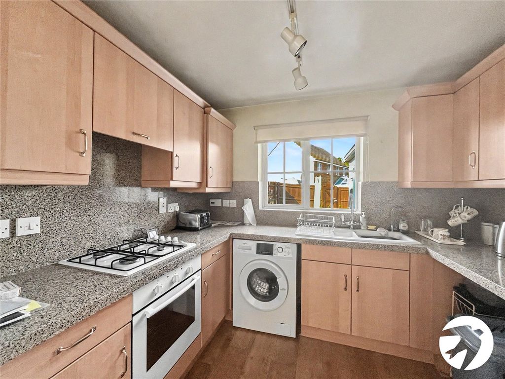 Property photo 3 of 16 Picture No. 25