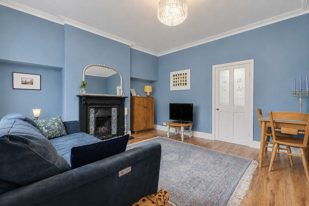 Property photo 2 of 16 Picture No. 21