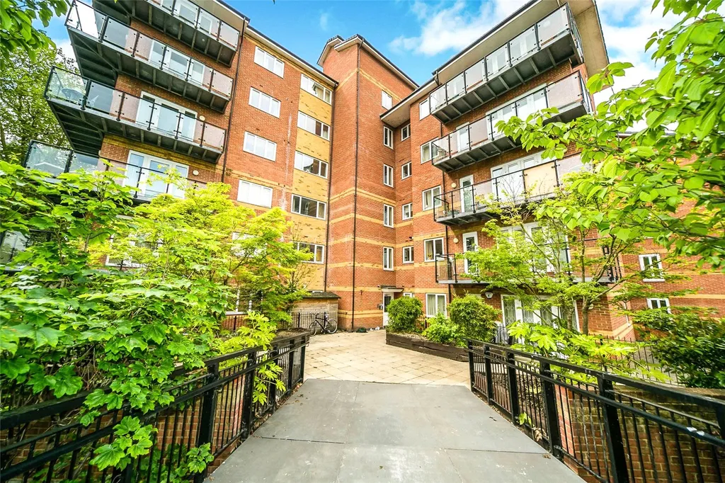 Apartment in Reading, Spring Gardens, Coley - View 3