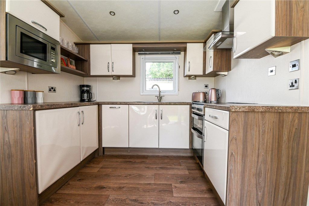 Property photo 3 of 17 Picture No. 19