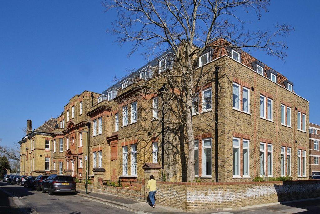 Property photo 1 of 11 External