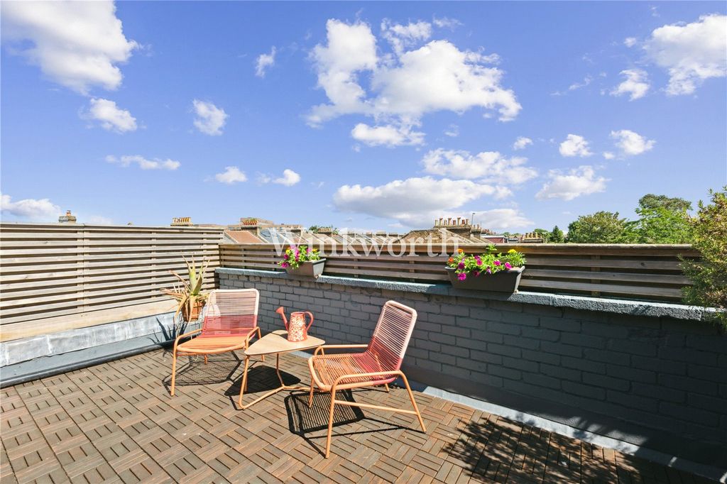Property photo 3 of 22 Picture No. 09