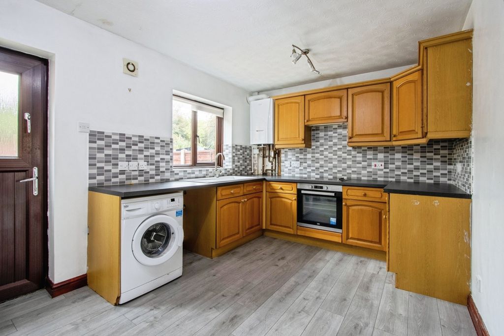 Property photo 3 of 17 Photo