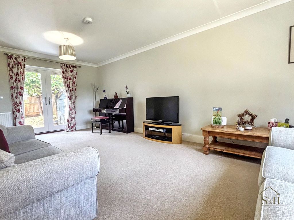 Property photo 3 of 25