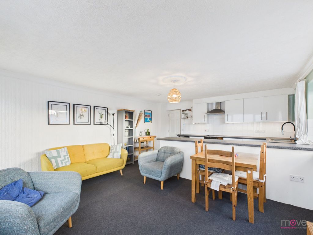 Property photo 3 of 20