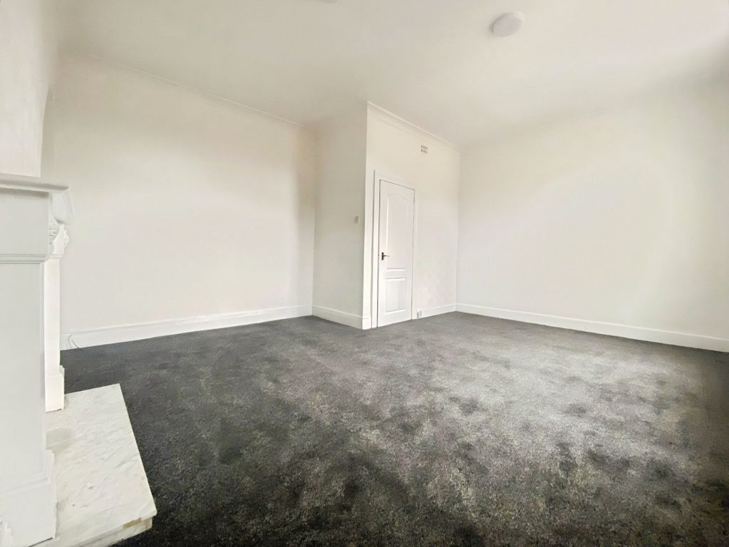 Property photo 2 of 16 5159563