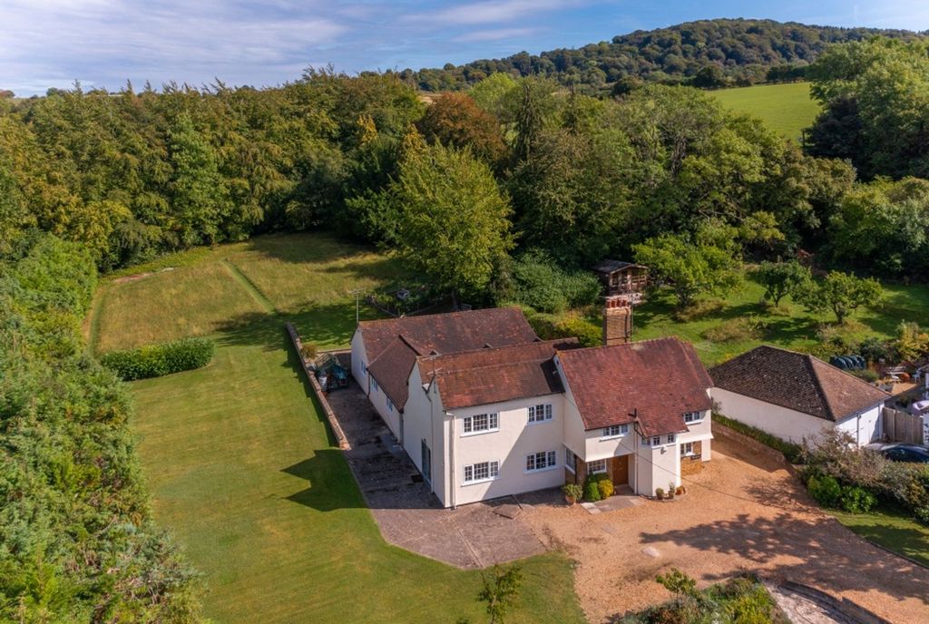 Property photo 3 of 16