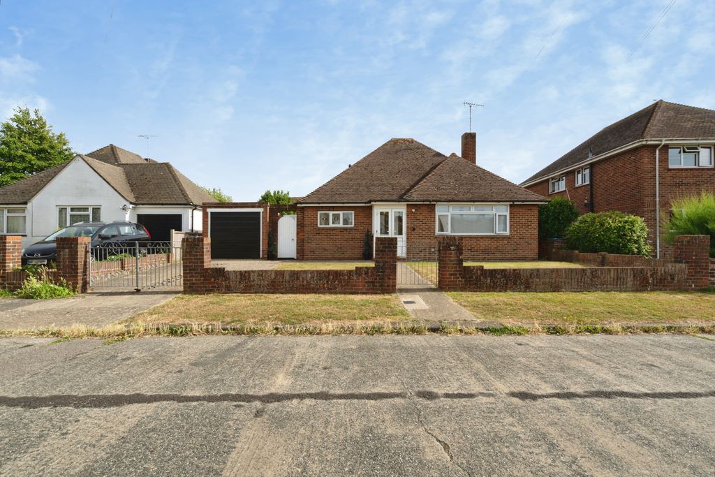 Property photo 2 of 25