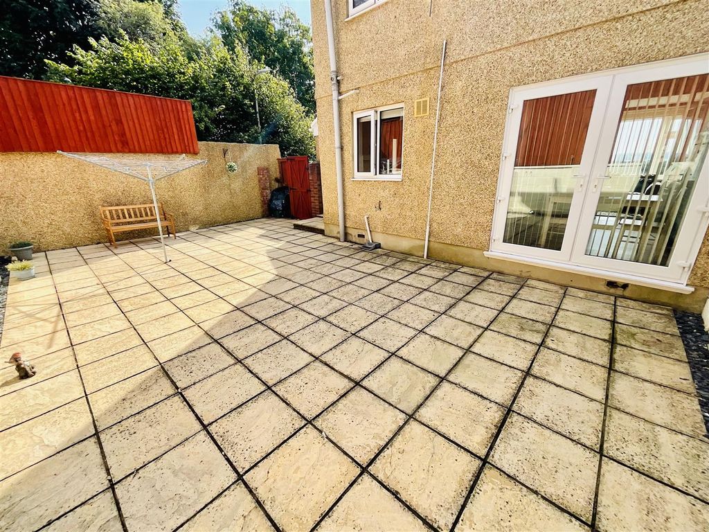 Property photo 3 of 16 5Af0C348-CC0D-4D69-Bf65-63B7053C6Eb4.Jpeg