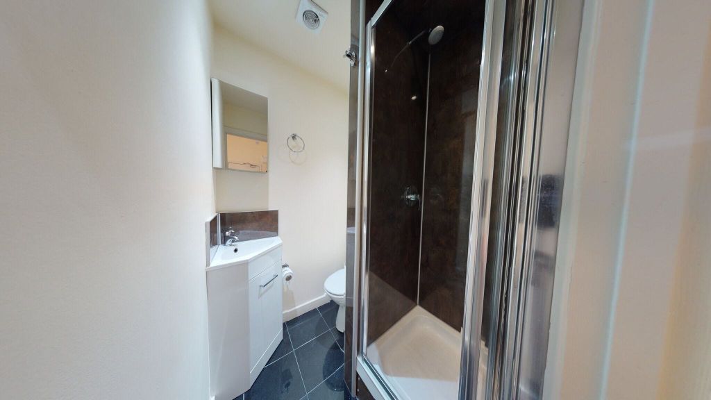 Property photo 3 of 6 Bathroom