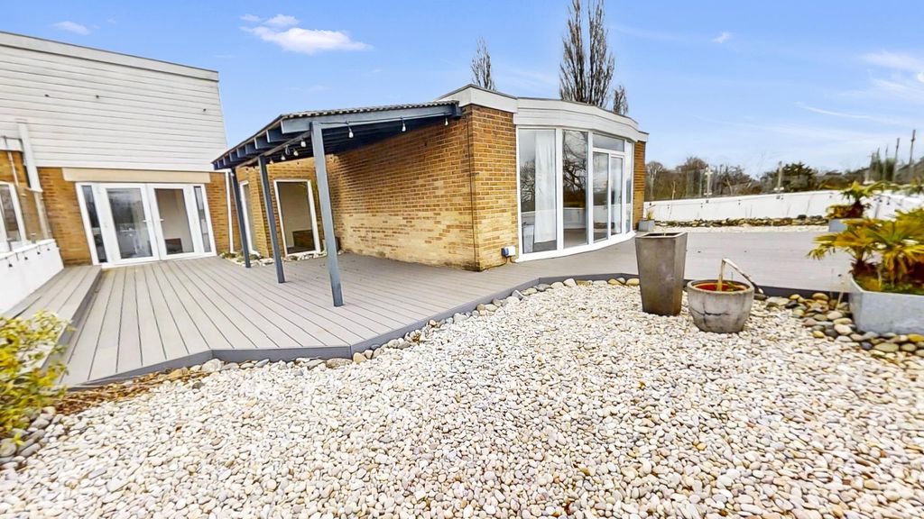 Property photo 3 of 32 18-Pinfold-Court-03172025_155457.Jpg