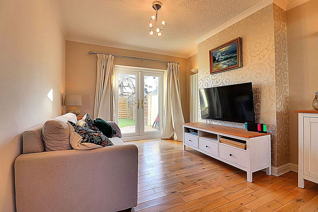 Property photo 3 of 20