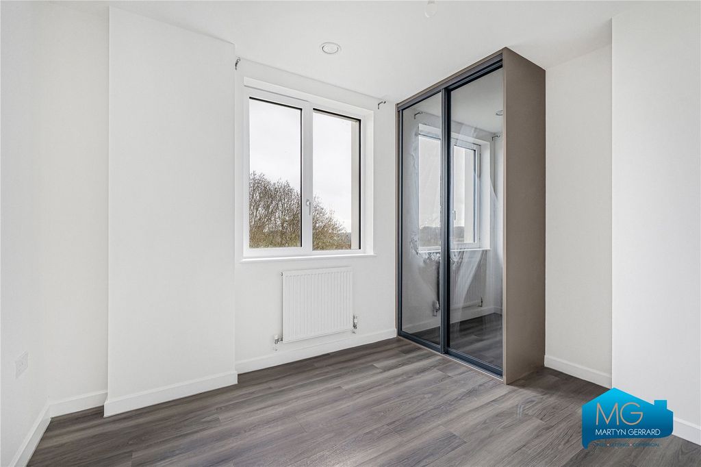 Additional image 18 of 3 bed flat to rentMedawar Drive, London NW7