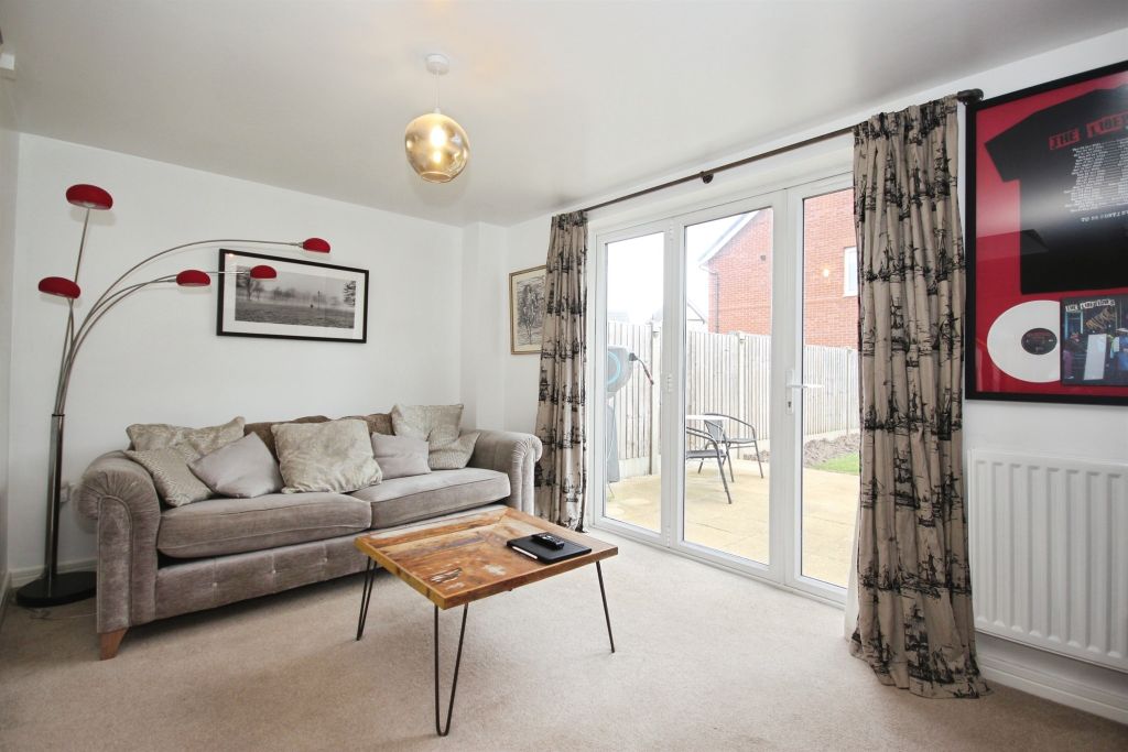 Property photo 3 of 12