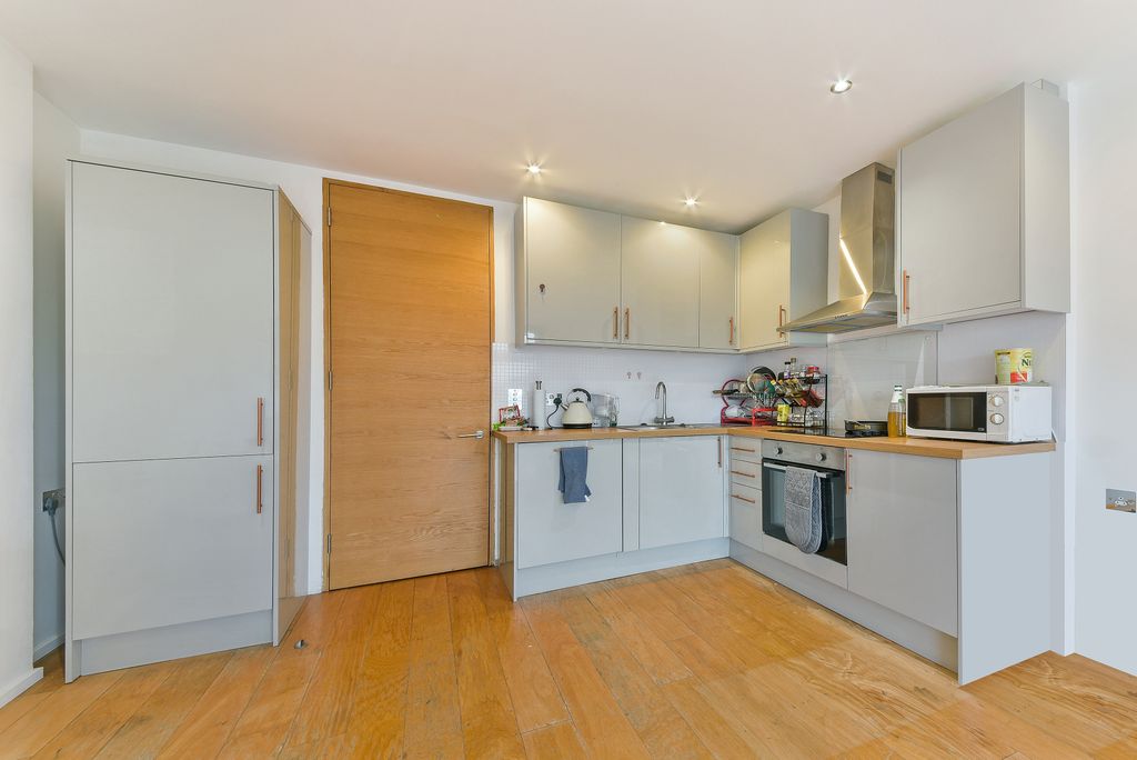Property photo 3 of 6