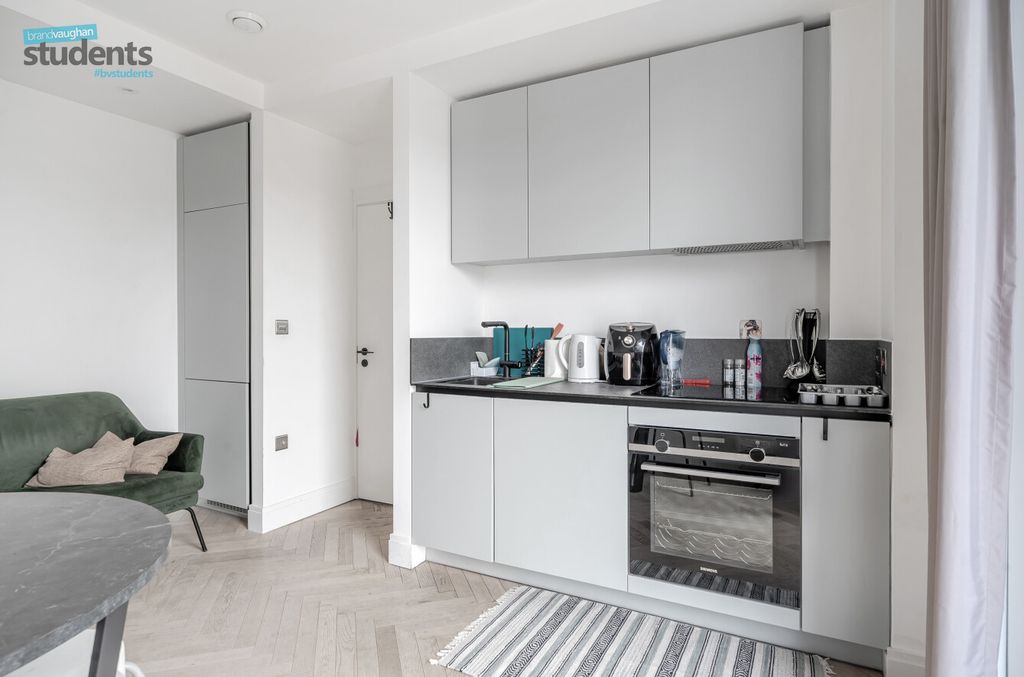 Property photo 3 of 10 3E15098A-1929-429...