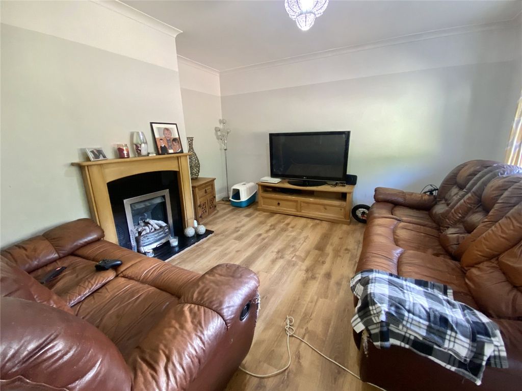 Property photo 2 of 11 Picture No. 05