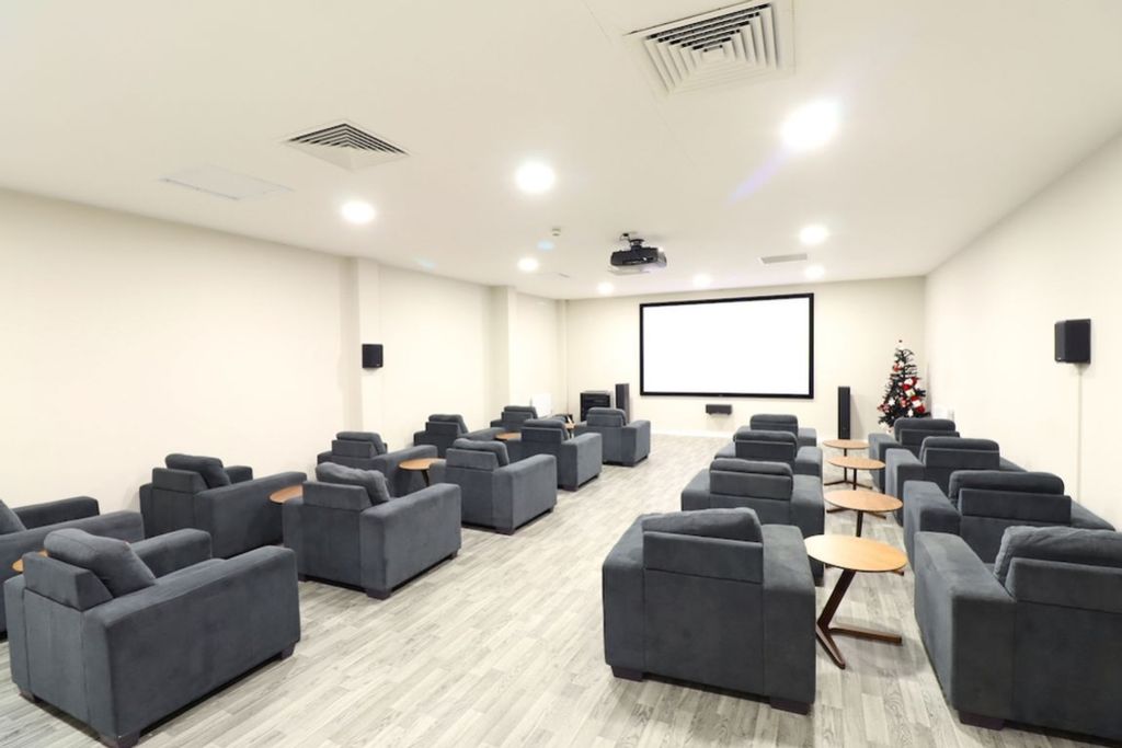 Property photo 2 of 8