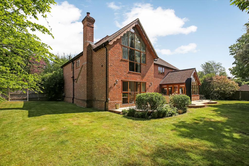 Property photo 2 of 17 Image