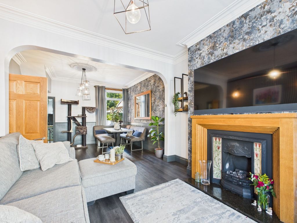 Property photo 2 of 19 4623705