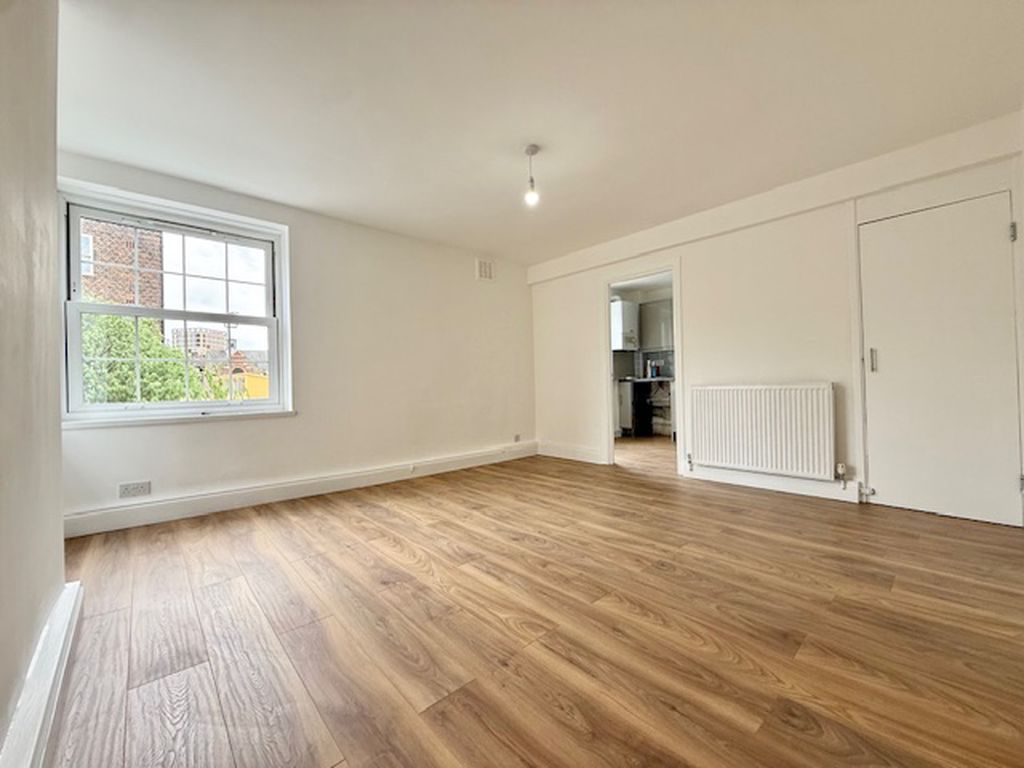 Property photo 3 of 8 Photo 3