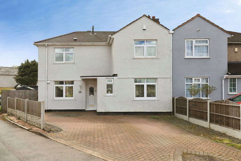 Property photo 1 of 32