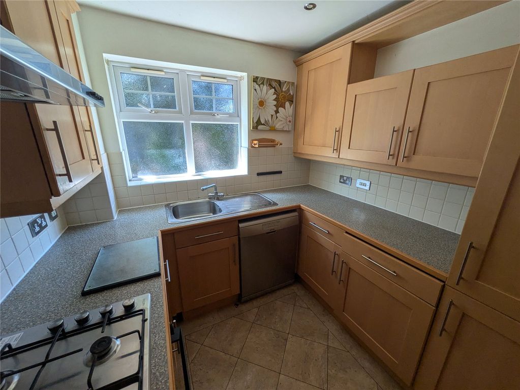 Property photo 2 of 12 Kitchen