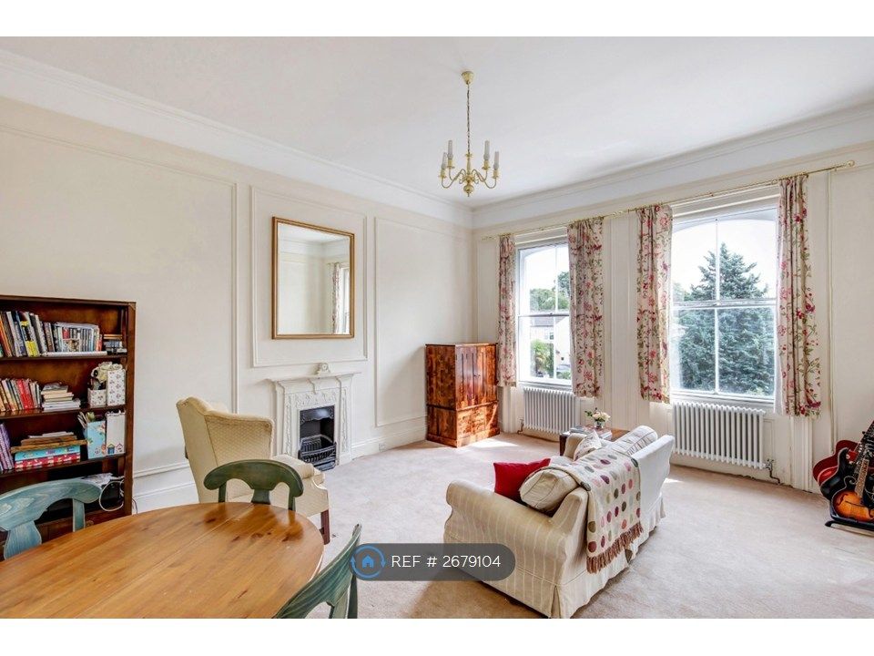 Property photo 1 of 8 Sitting Room