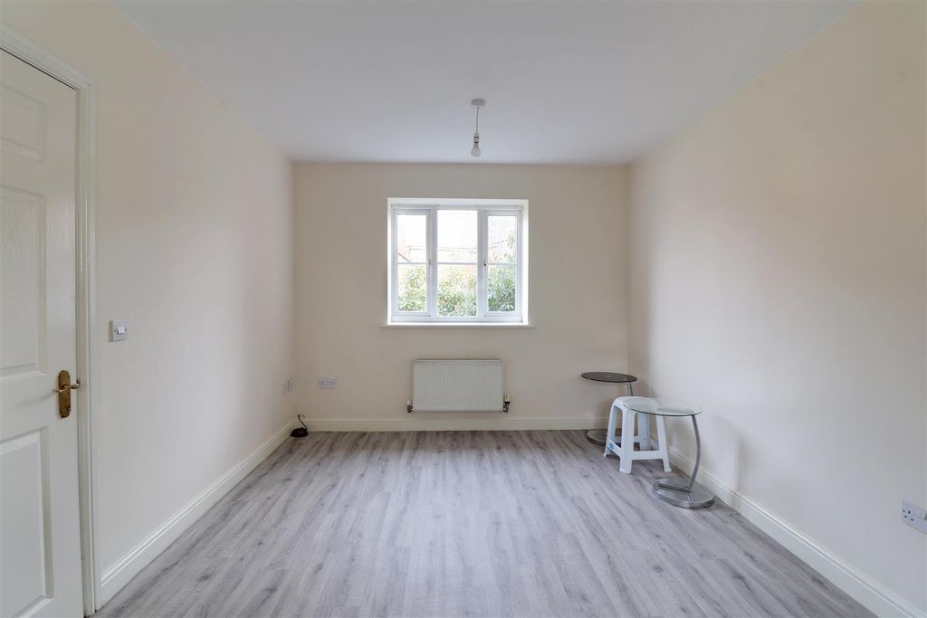 Property photo 3 of 12 Living Room